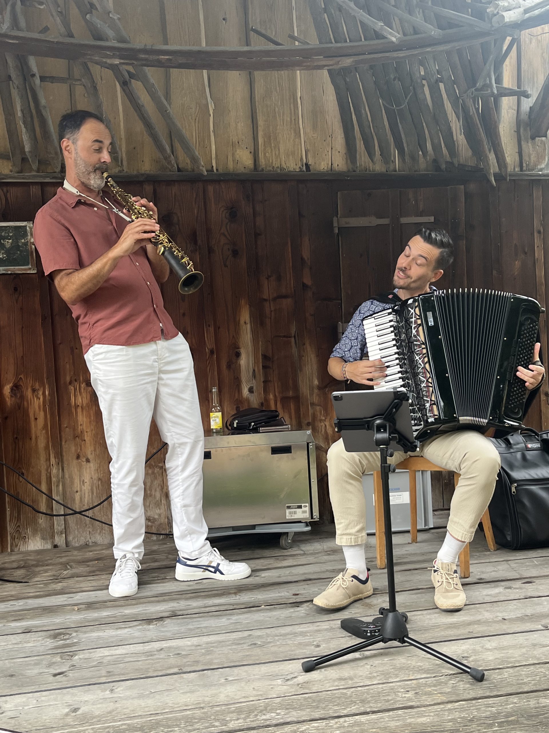 Raphael Brunner akkordeon, Peter Lenzin Saxofon